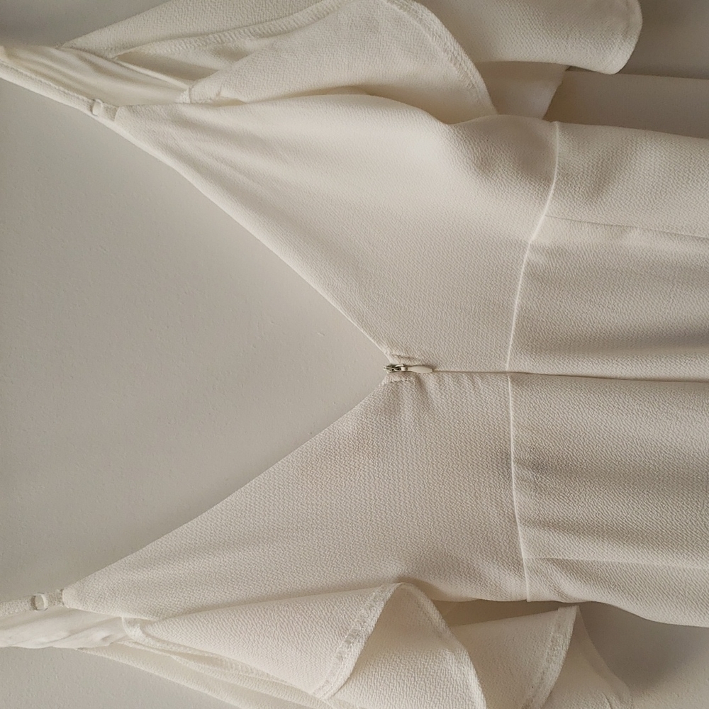 Morning Mist White Wrap Front V Neck Off The Shoulders Romper Women's Size M - Picture 5 of 14